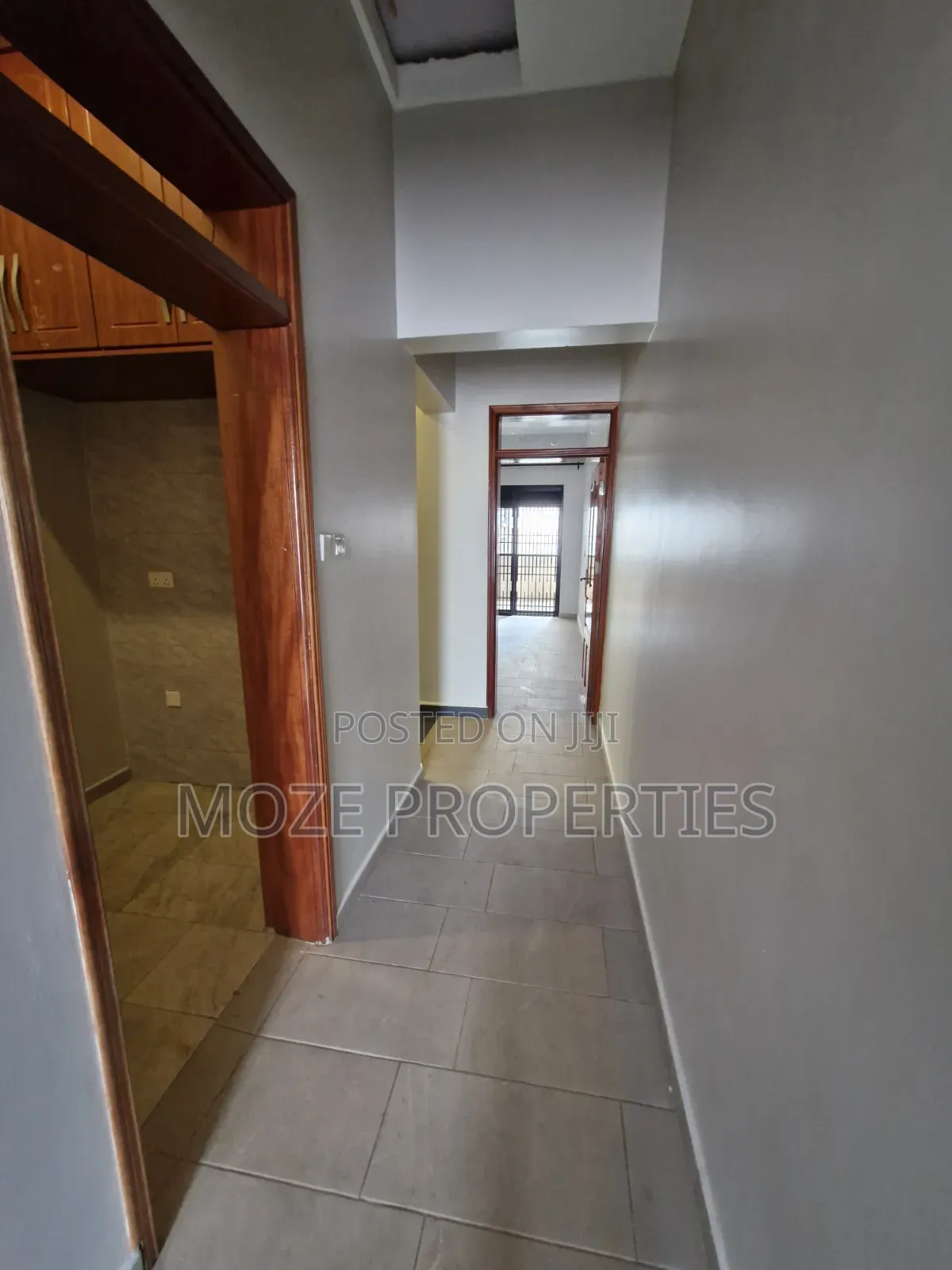 4bdrm Duplex in Kira Mamerito Road., Central Division for rent