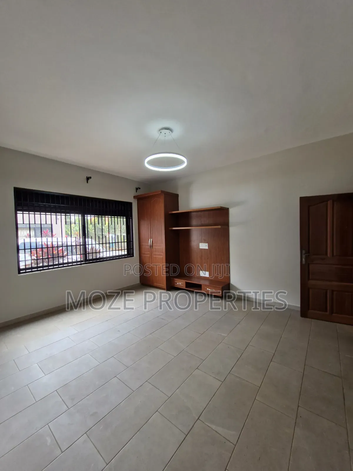 4bdrm Duplex in Kira Mamerito Road., Central Division for rent