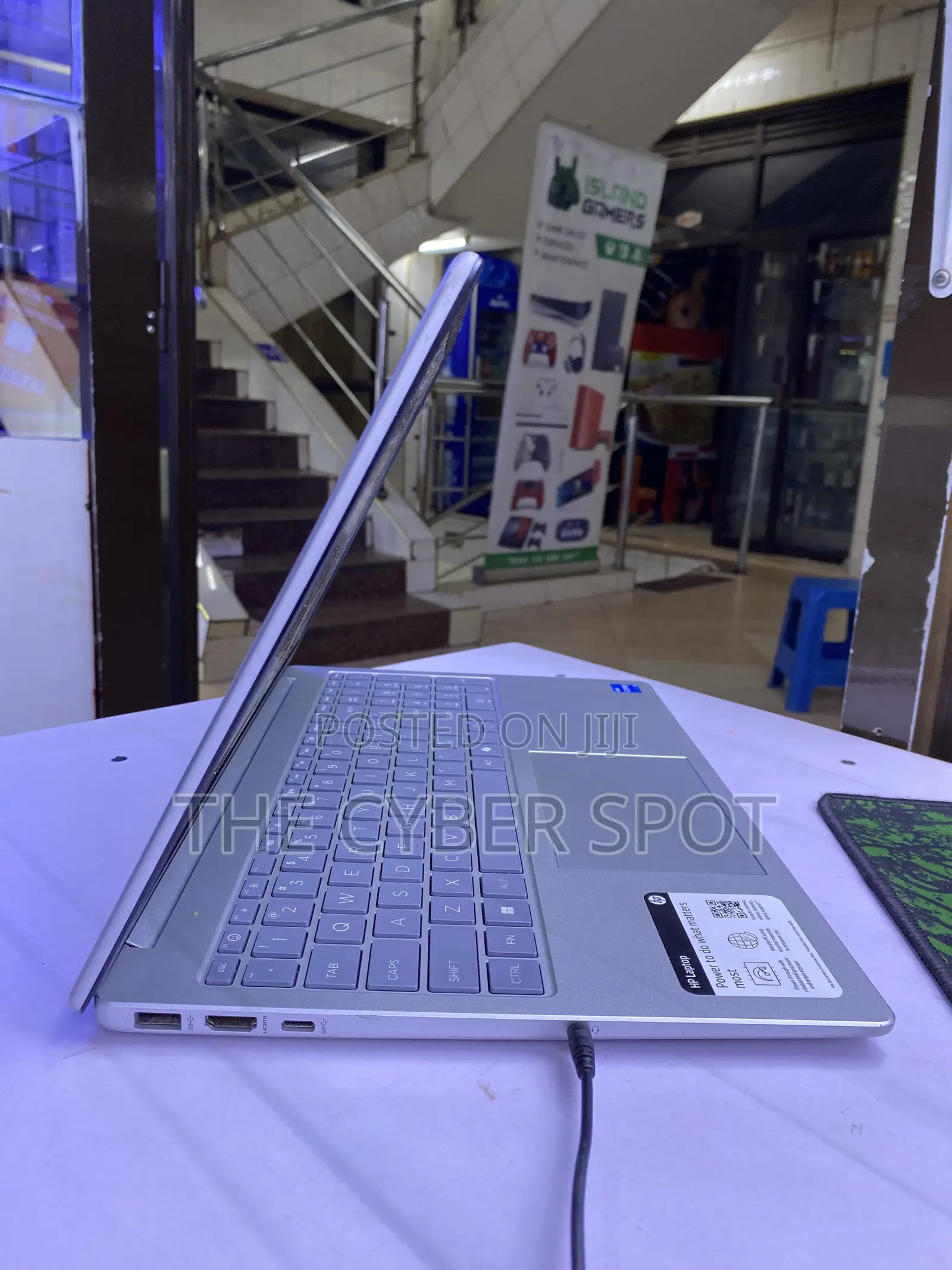 Laptop HP 15 4GB Intel Core i3 SSD 128GB