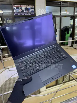 Laptop Dell Latitude 7390 8GB Intel Core i5 SSD 256GB