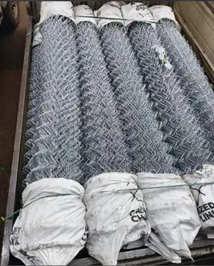4ft Chain Link 70x70x50ft 14g Stock Available 72000 Bwaise Opp Shell