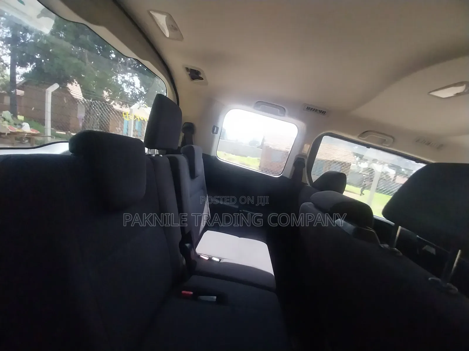Toyota Noah 2.0 AWD (8 Seater) 2018 Gold