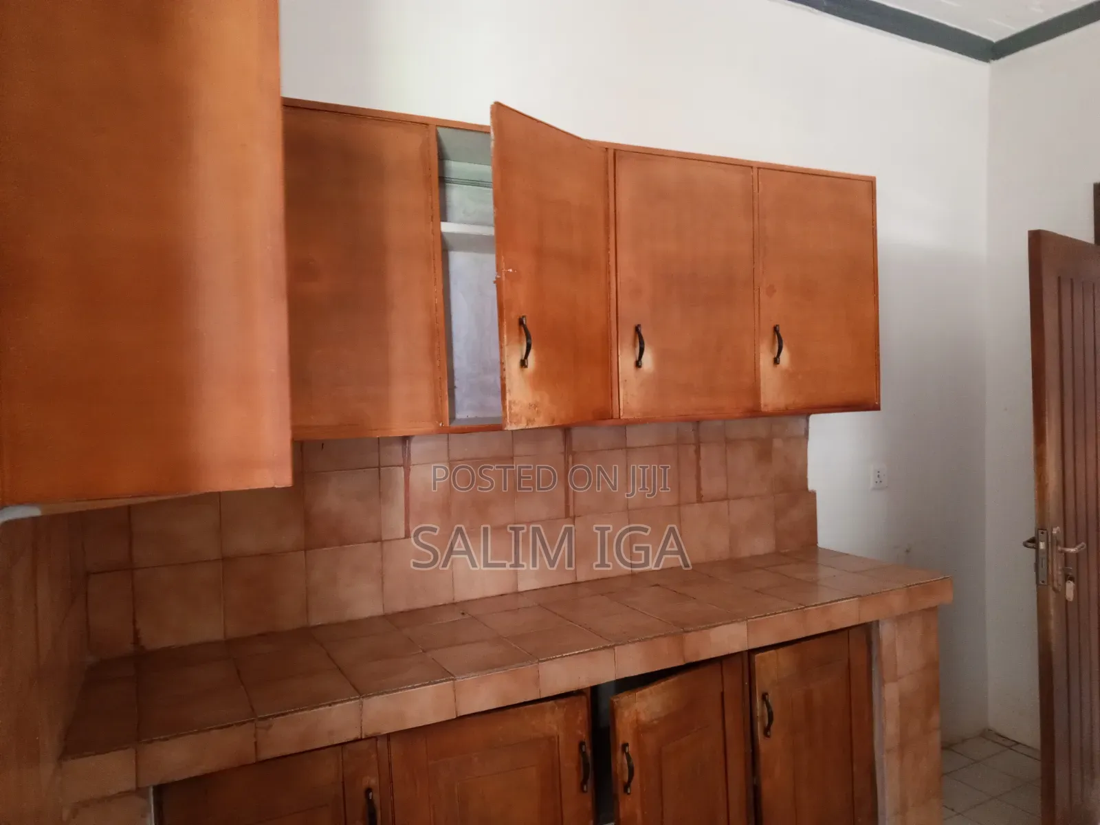 4bdrm Bungalow in Kololo Property, Central Division for rent