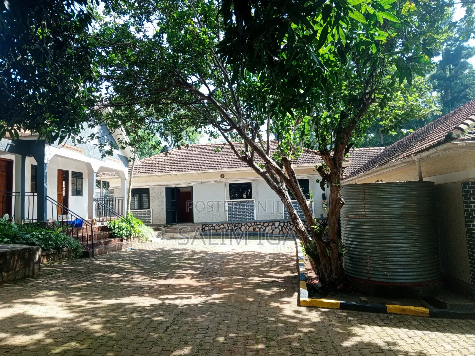 4bdrm Bungalow in Kololo Property, Central Division for rent