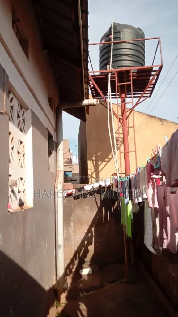 Furnished 2bdrm House in Residential, Wakiso / Wakiso for sale