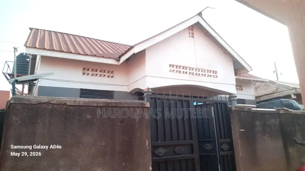 Furnished 2bdrm House in Residential, Wakiso / Wakiso for sale