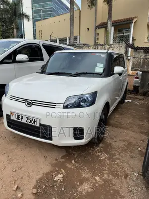 Toyota Corolla Rumion 2010 Pearl