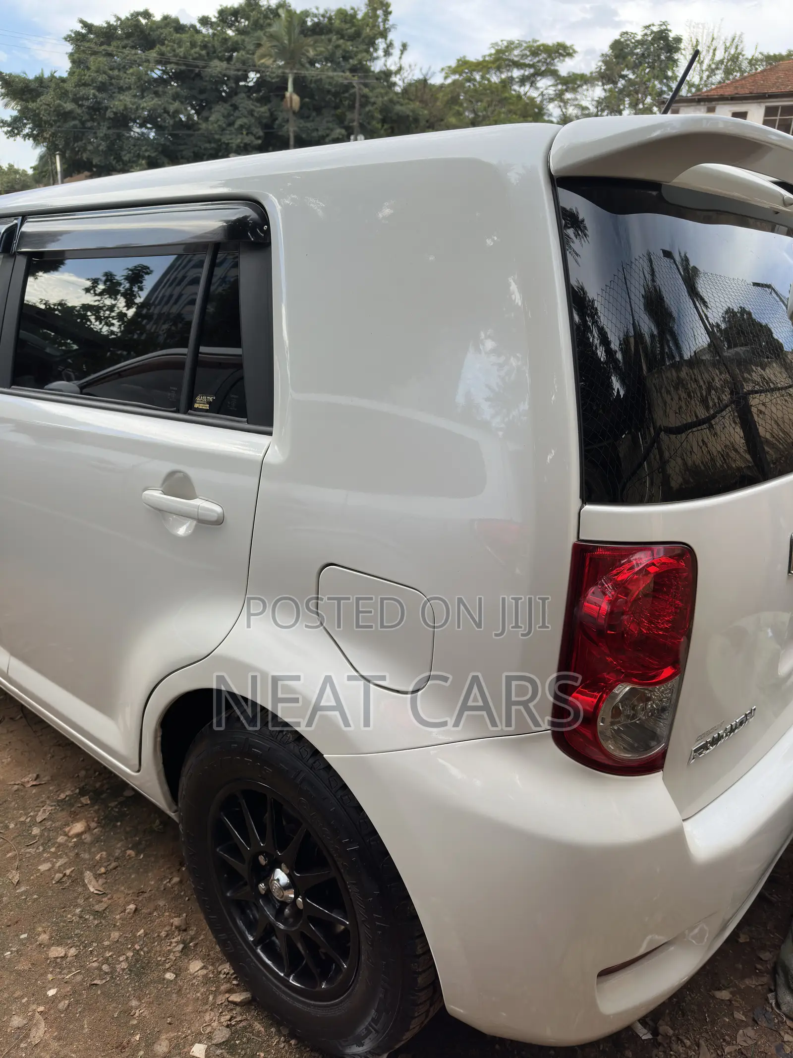 Toyota Corolla Rumion 2010 Pearl