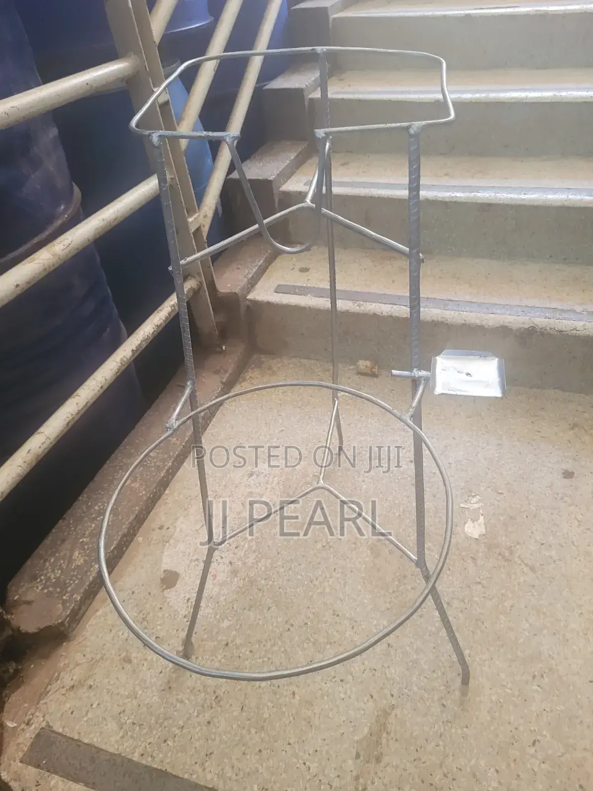 Mettallic Stand for Tanks