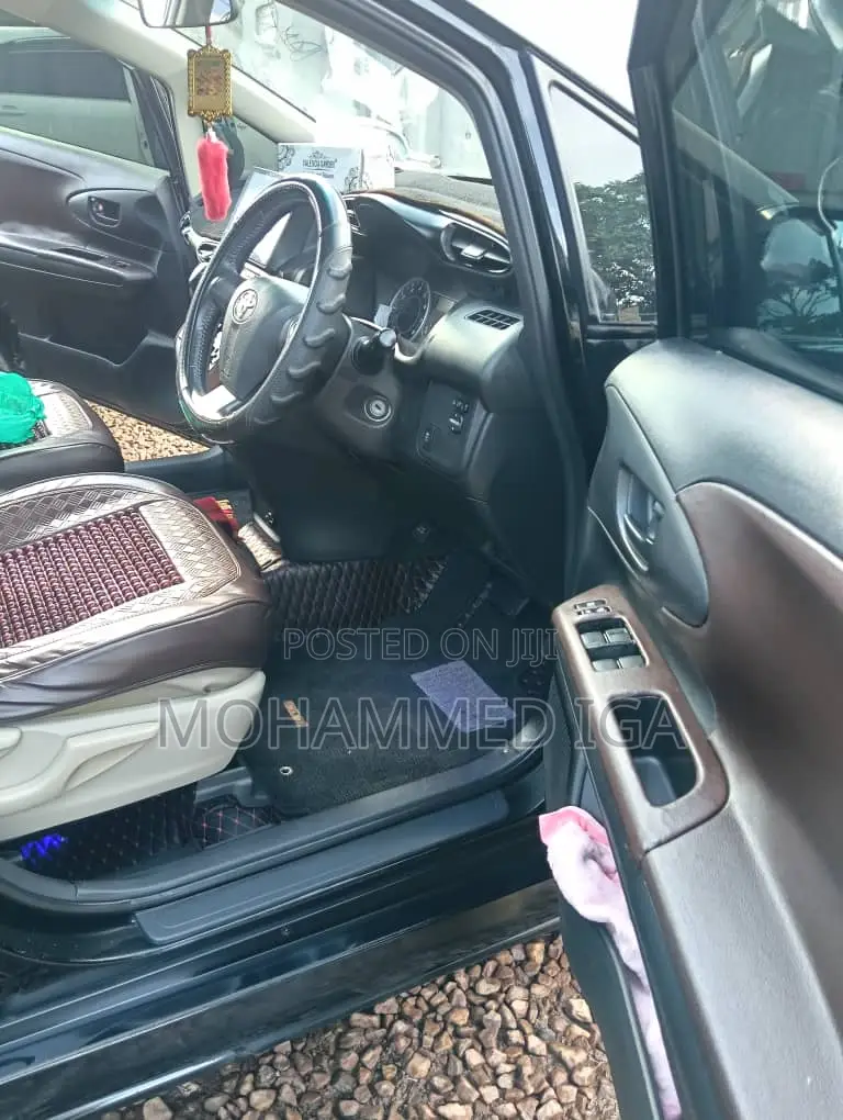 Toyota Wish 2010 Black