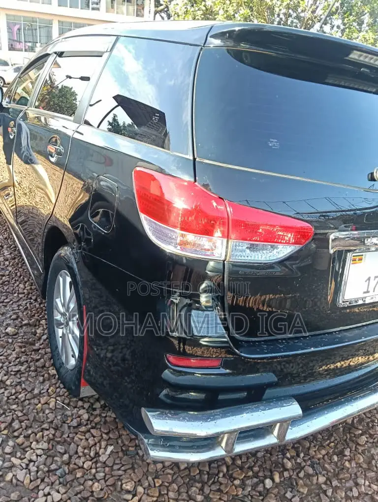 Toyota Wish 2010 Black