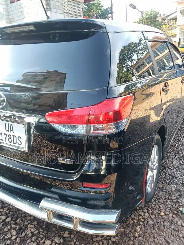 Toyota Wish 2010 Black