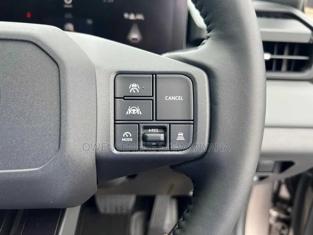 New Toyota RAV4 XLE Premium 2025 Silver