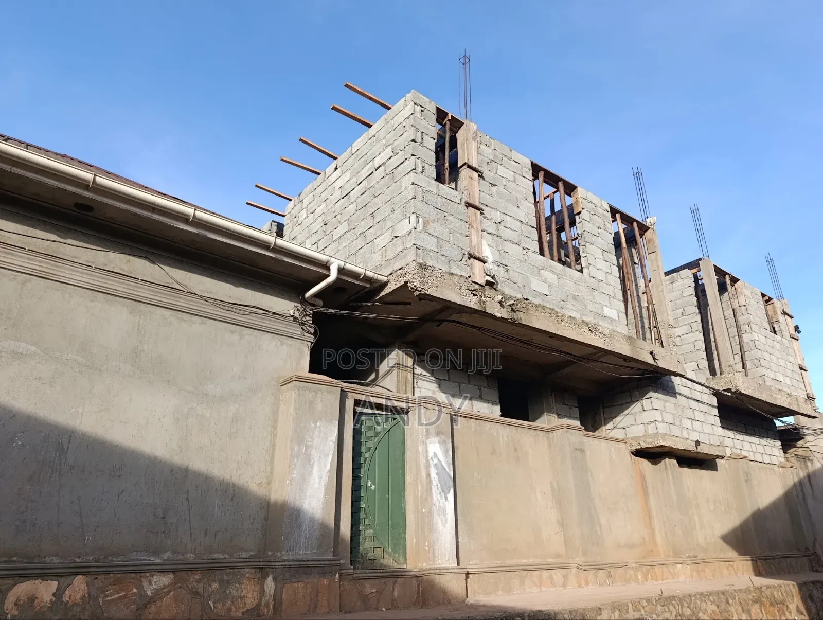 12 Units Storey Shell on Sale Ndejje Lubugumu