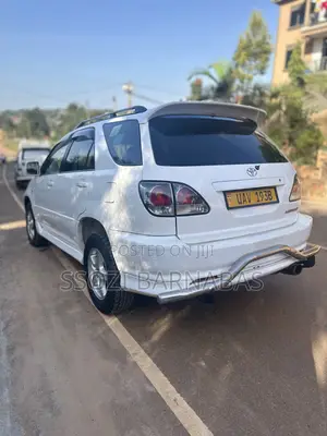 Toyota Harrier 1999 White