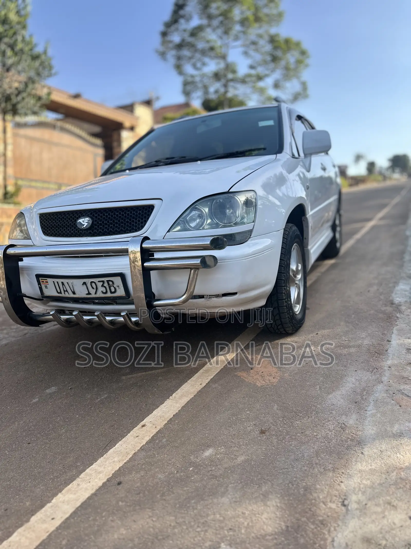Toyota Harrier 1999 White