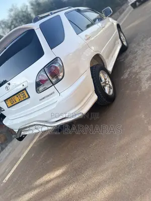 Toyota Harrier 1999 White