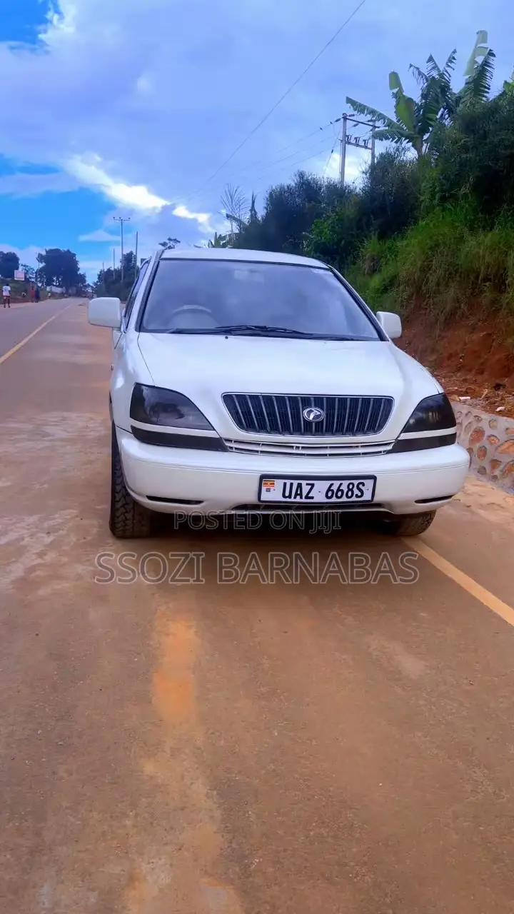 Toyota Harrier 1998 White