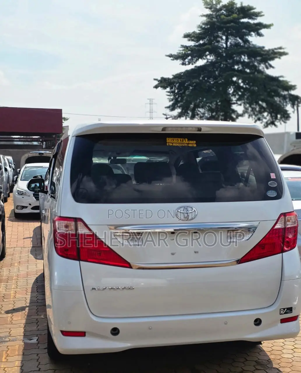 Toyota Alphard 2.4 Petrol AWD 2011 White
