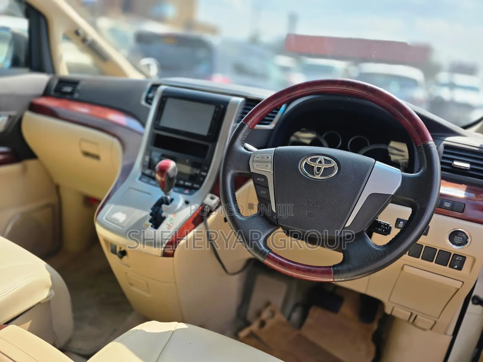 Toyota Alphard 2.4 Petrol AWD 2011 White