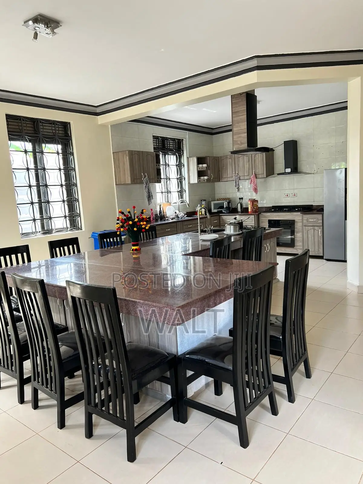 Furnished 9bdrm Mansion in Mbalwa, Central Division for rent