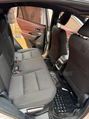 Toyota Harrier 2016 Silver