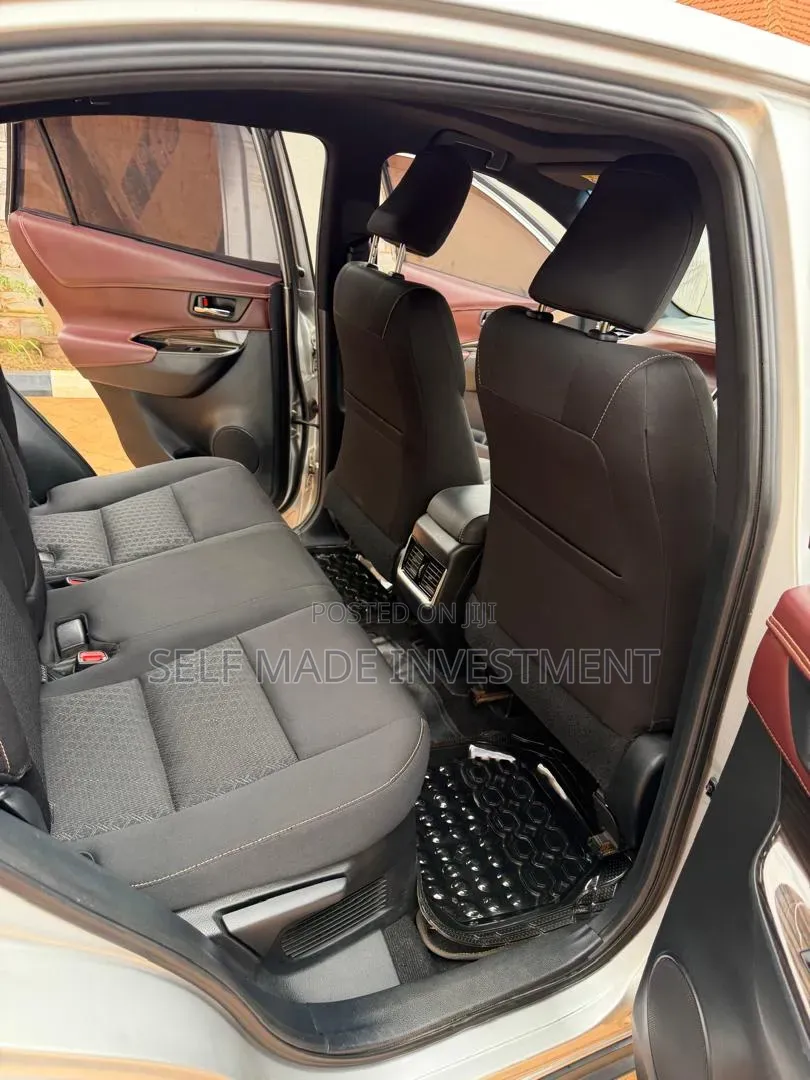 Toyota Harrier 2016 Silver