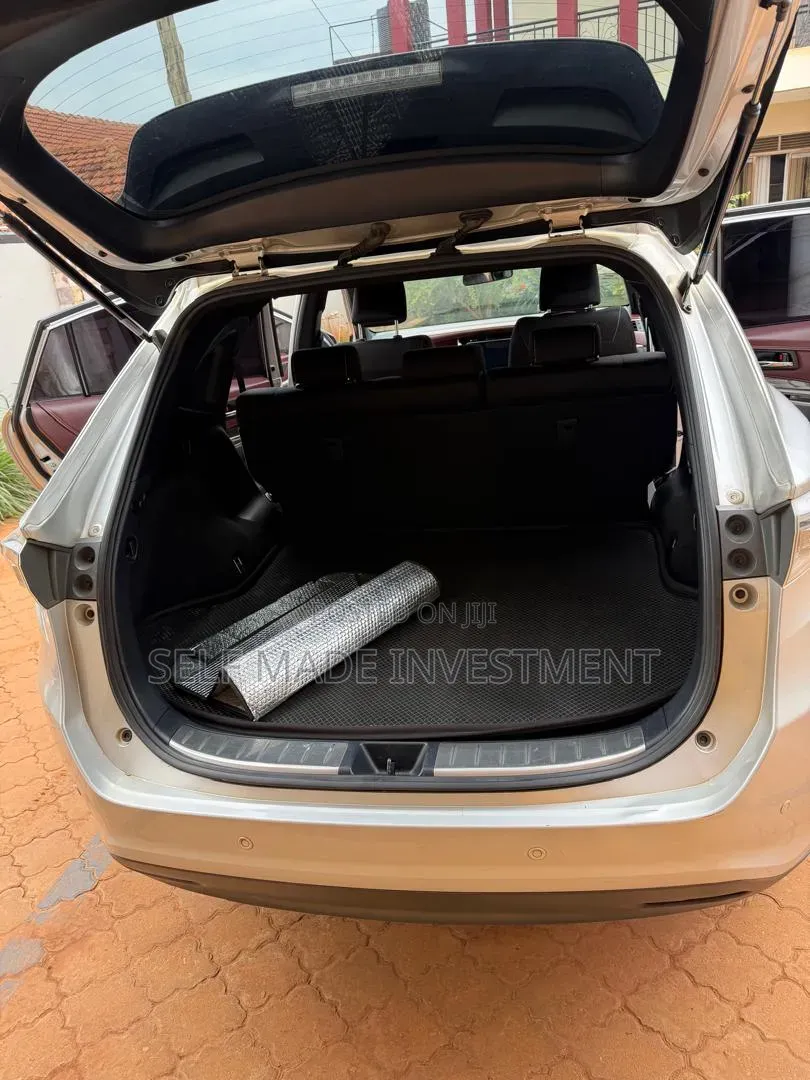 Toyota Harrier 2016 Silver