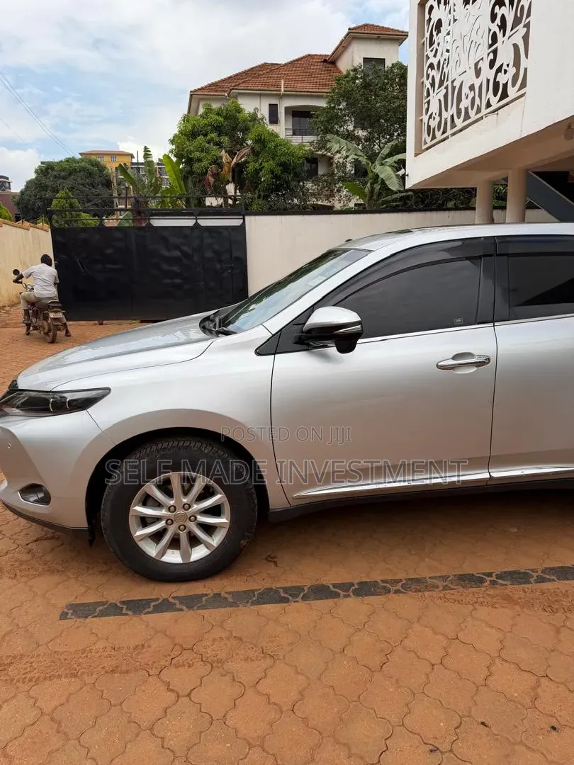 Toyota Harrier 2016 Silver