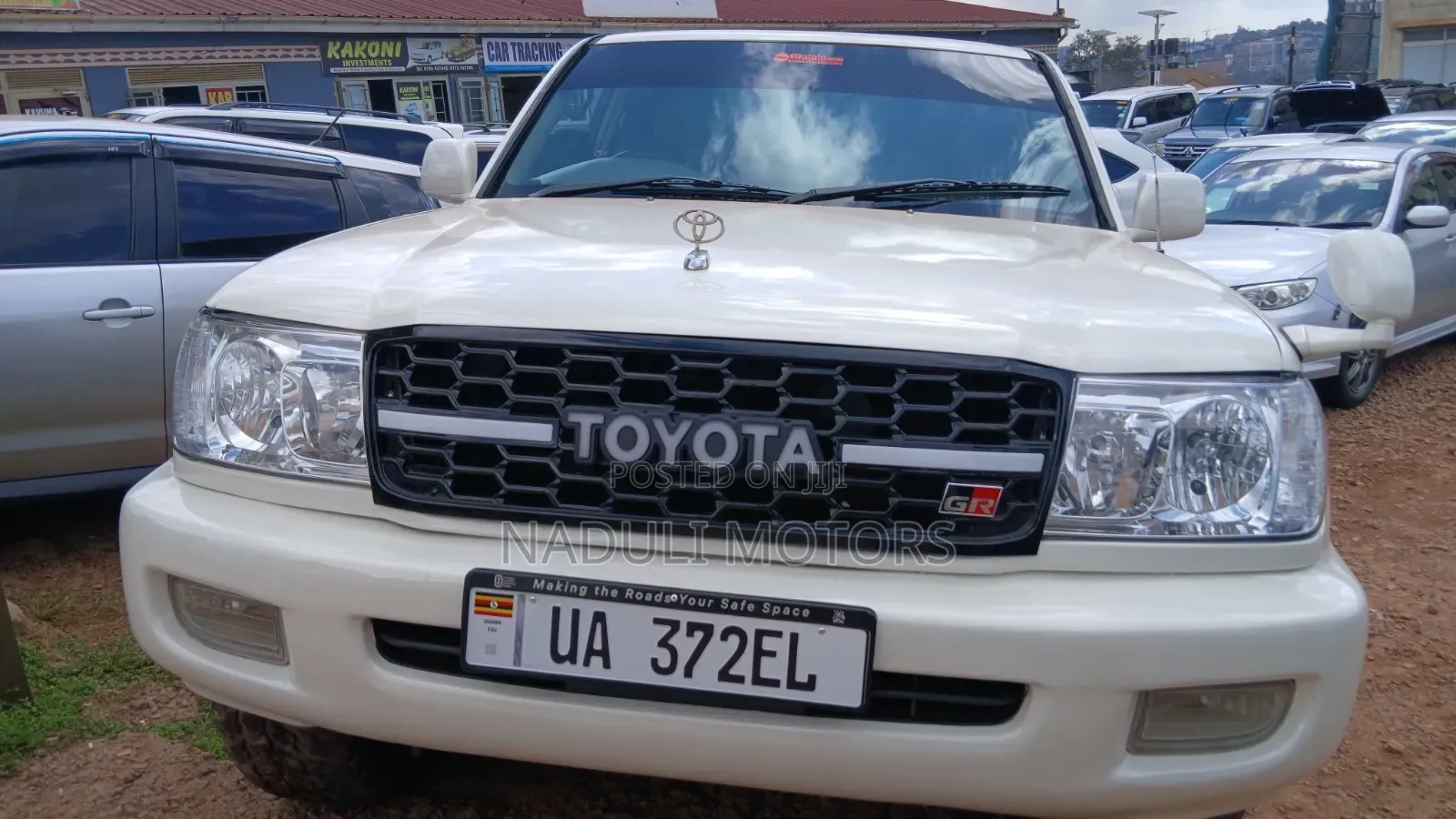 Toyota Land Cruiser 2006 White