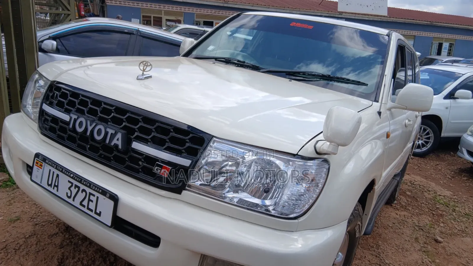 Toyota Land Cruiser 2006 White