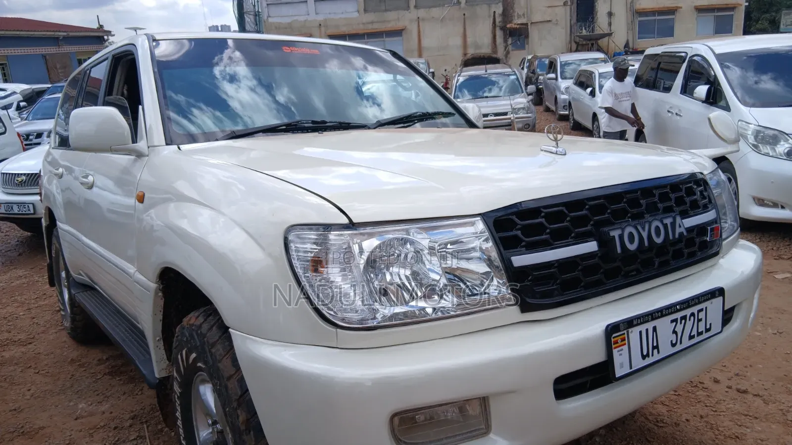 Toyota Land Cruiser 2006 White
