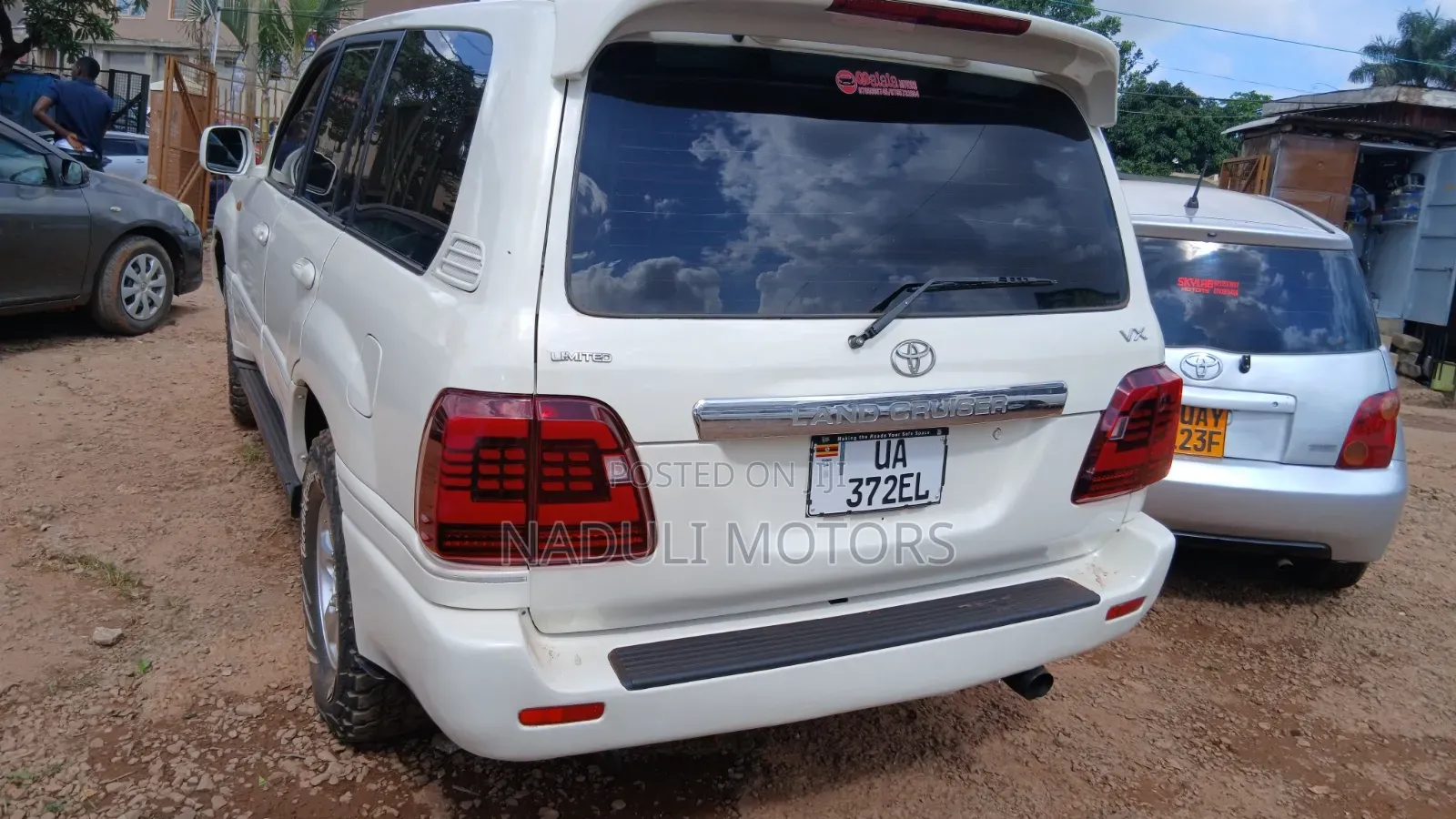 Toyota Land Cruiser 2006 White