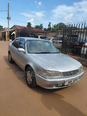 Toyota Corolla 2000 Silver