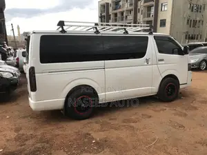 Toyota HiAce 2012 White