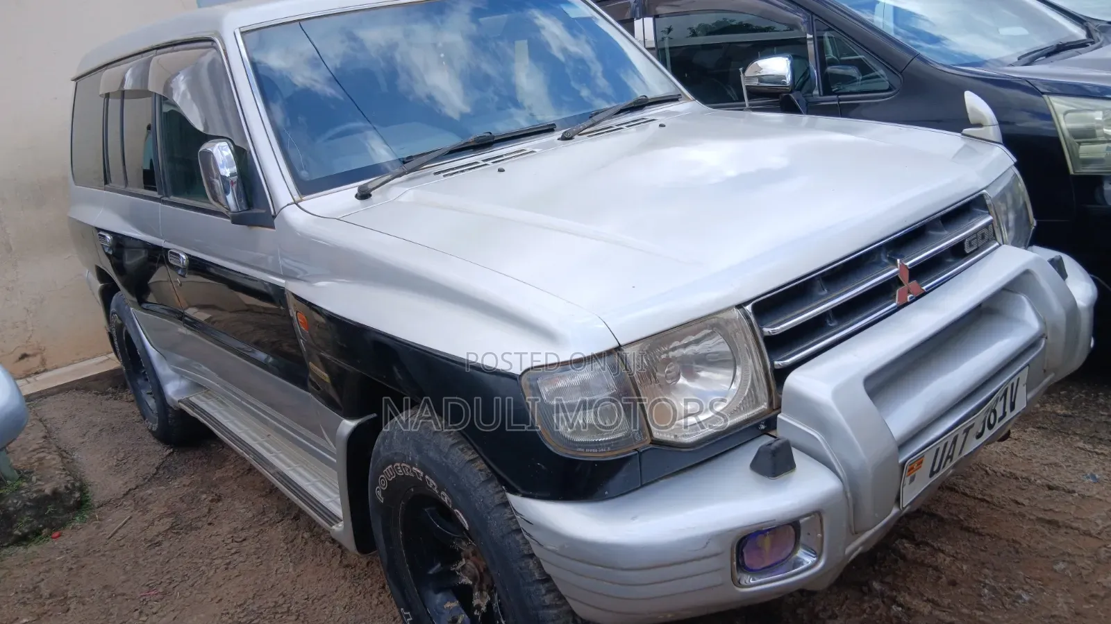 Mitsubishi Pajero 2002 Silver