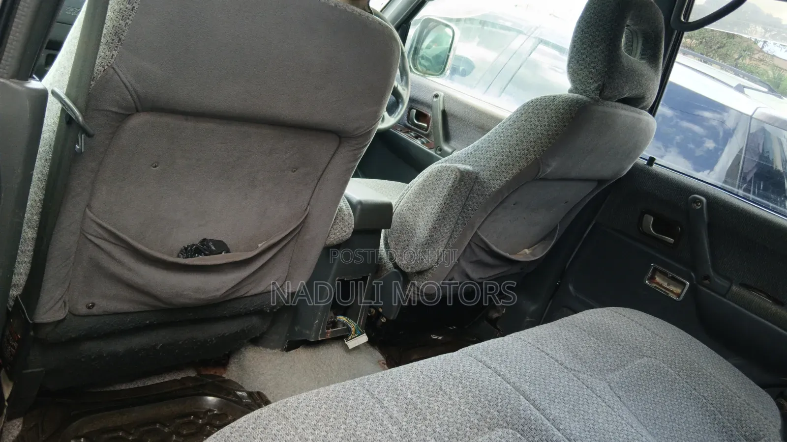 Mitsubishi Pajero 2002 Silver