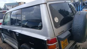 Mitsubishi Pajero 2002 Silver