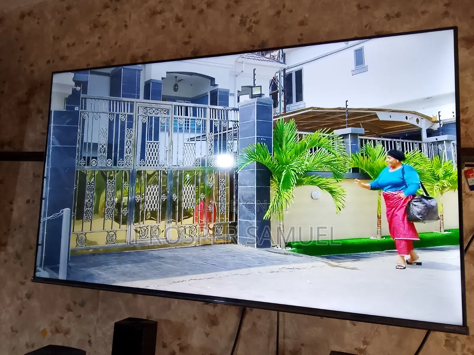 Brand New Hisense 50 Inches Frameless Digital Flat Screen
