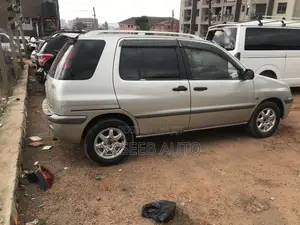 Toyota Raum 2000 Silver