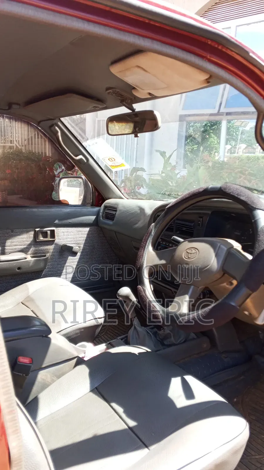Toyota Hilux 1999 Maroon