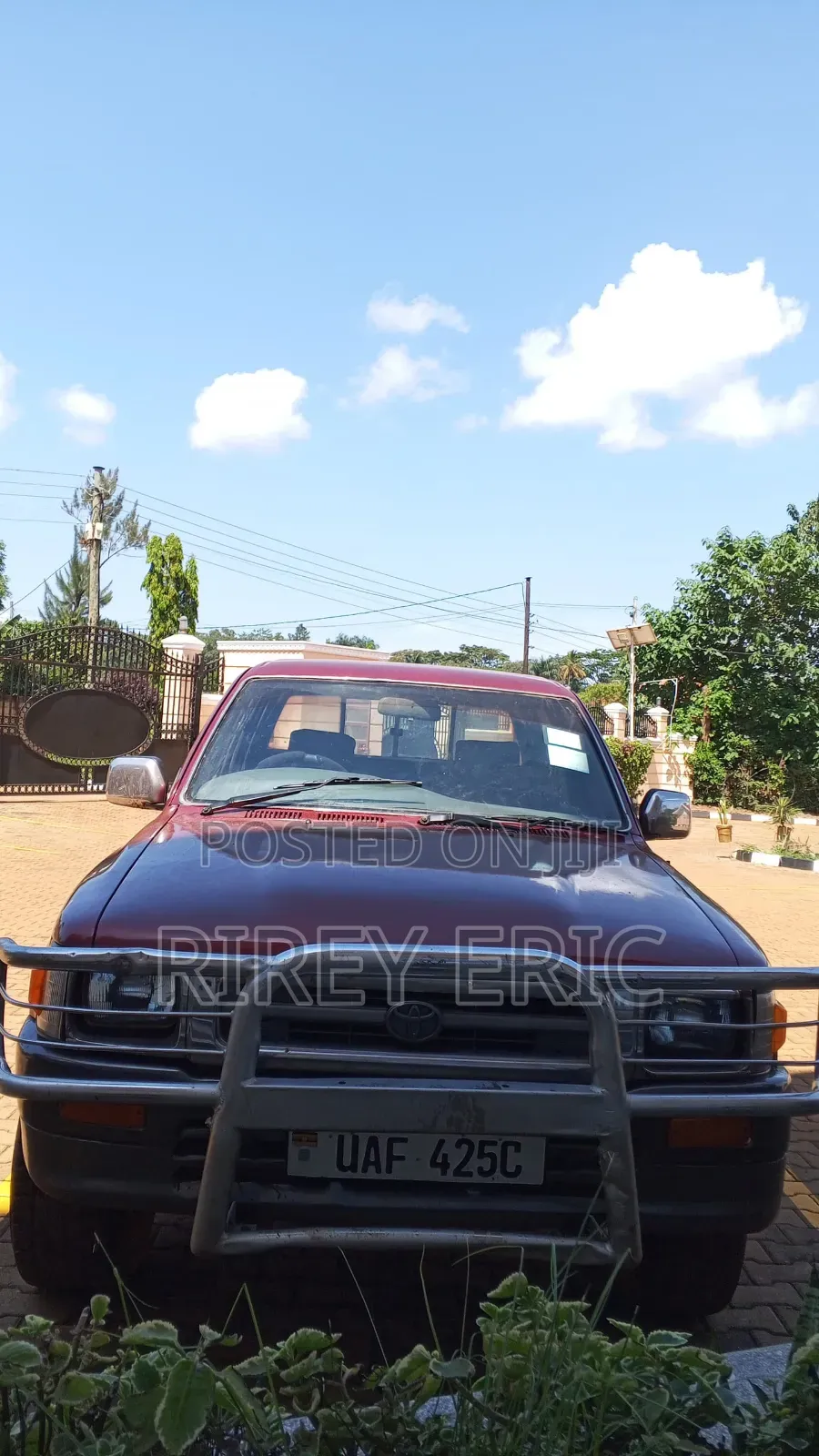 Toyota Hilux 1999 Maroon