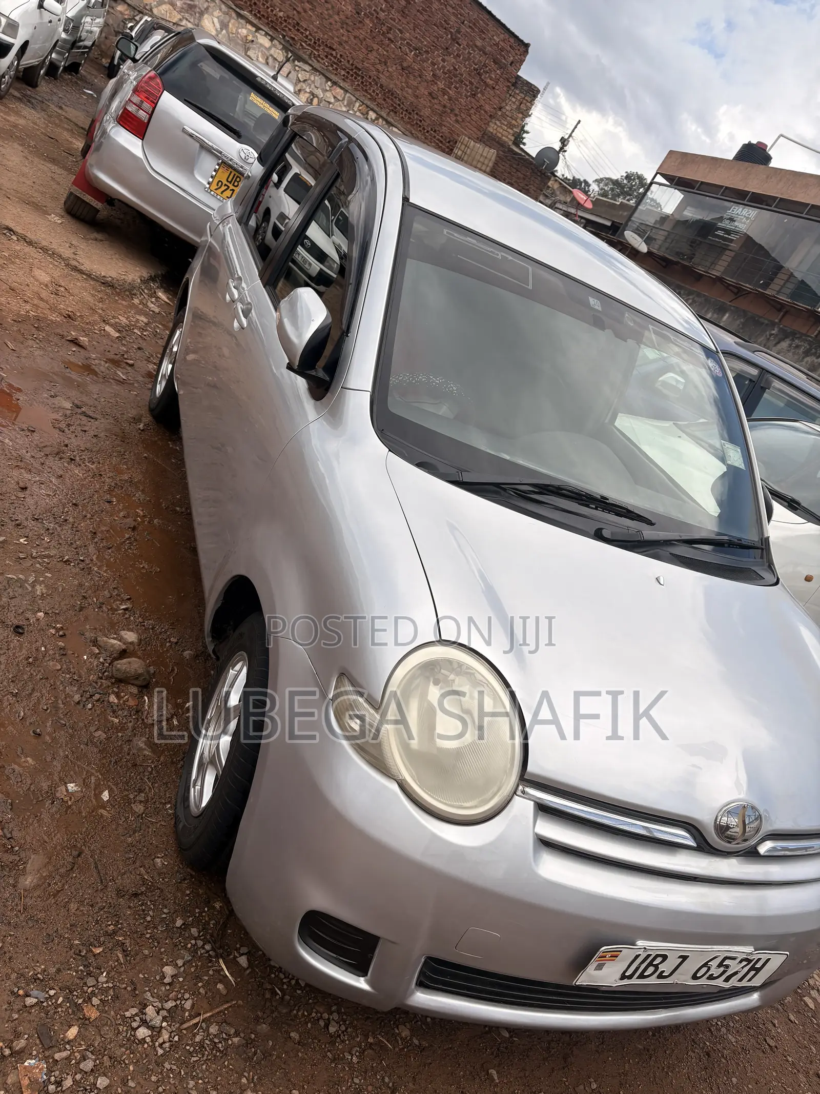 Toyota Sienta 2008 Silver