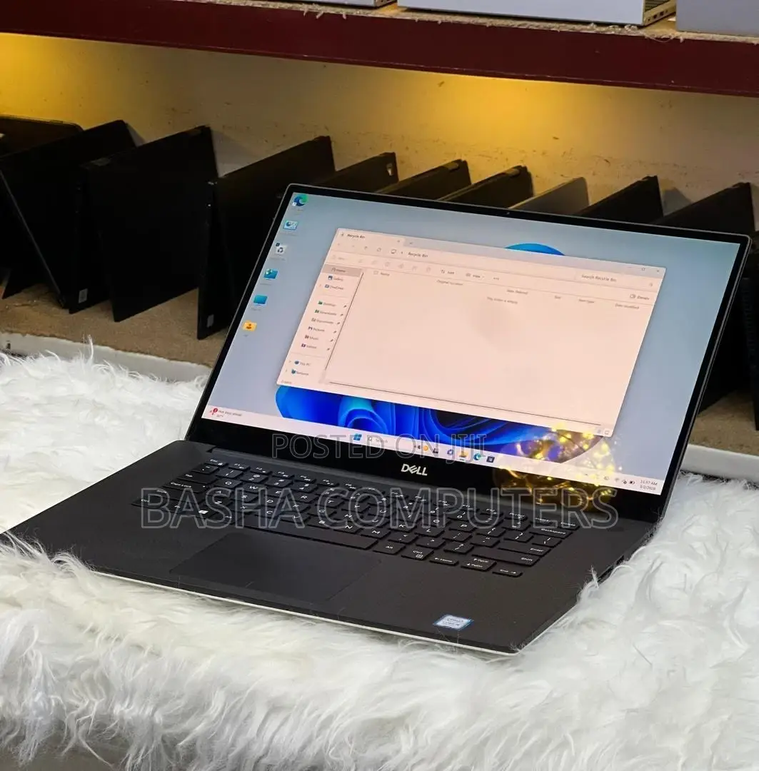 New Laptop Dell XPS 15 16GB Intel Core i7 SSD 512GB