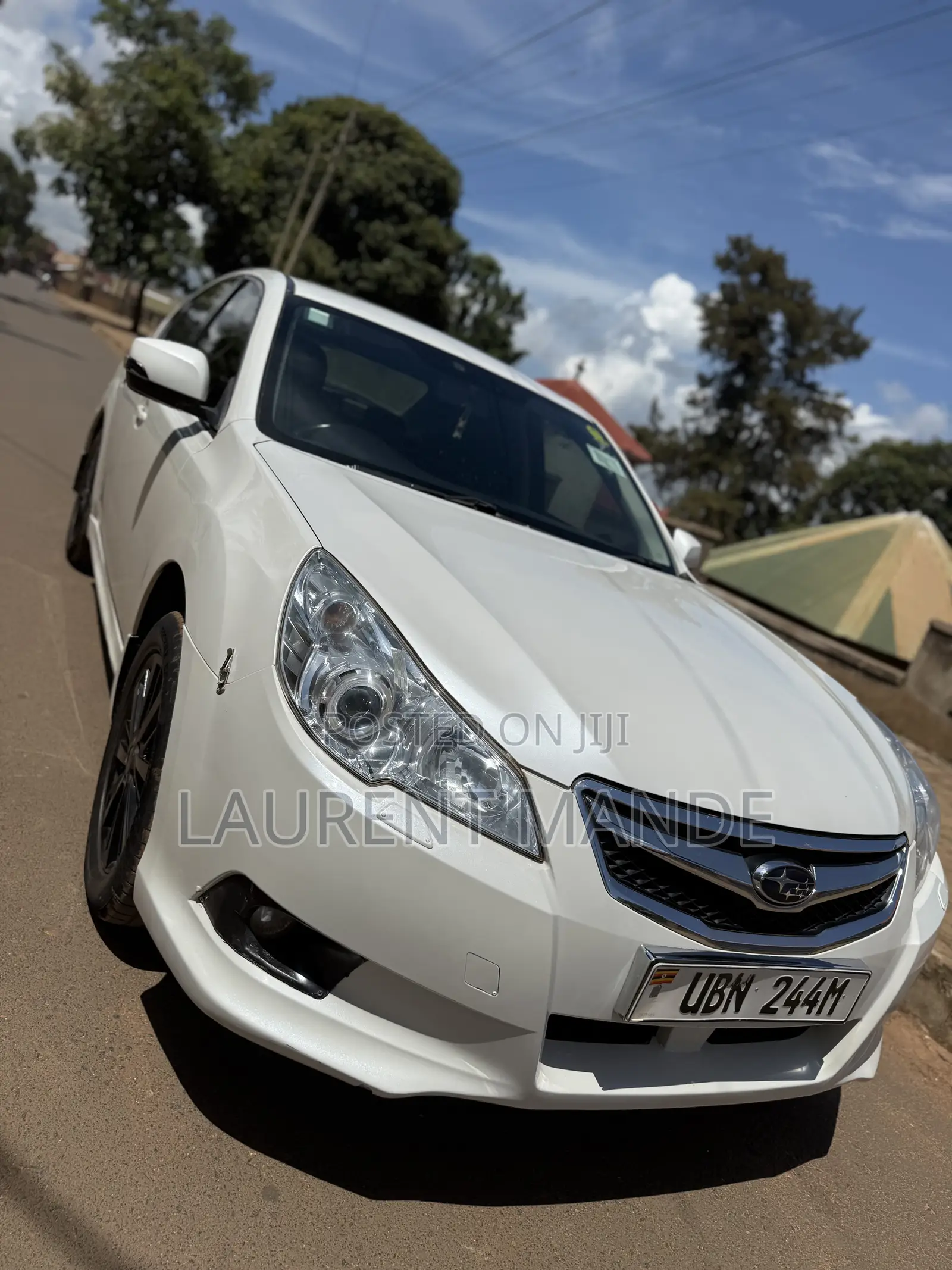 Subaru Legacy 2011 White