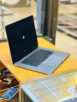 New Apple MacBook Pro 2023 M2 Max 16-inch 16GB Intel Core i7 SSD 512GB