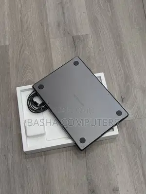 New Apple MacBook Pro 2025 M5 14-inch 16GB Apple M5 Pro SSD 512GB