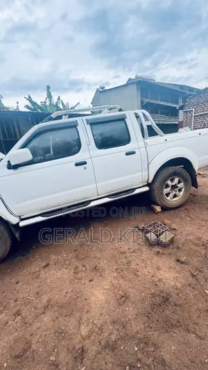 Nissan Hardbody 2000i 2006 White