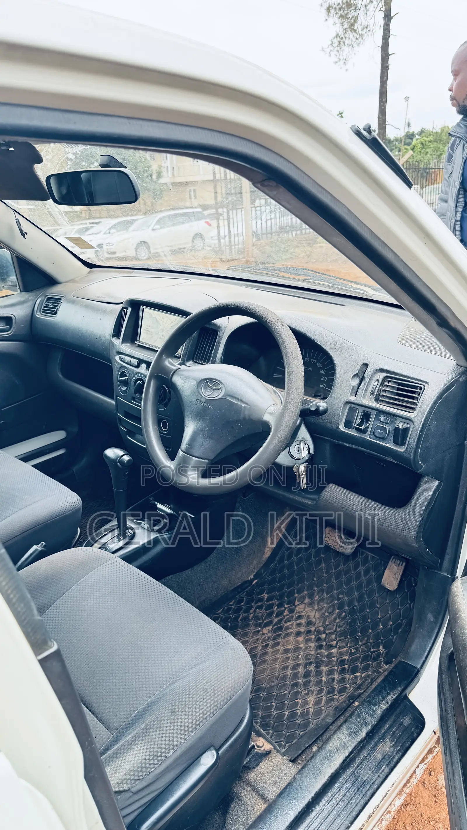 Nissan Hardbody 2000i 2006 White