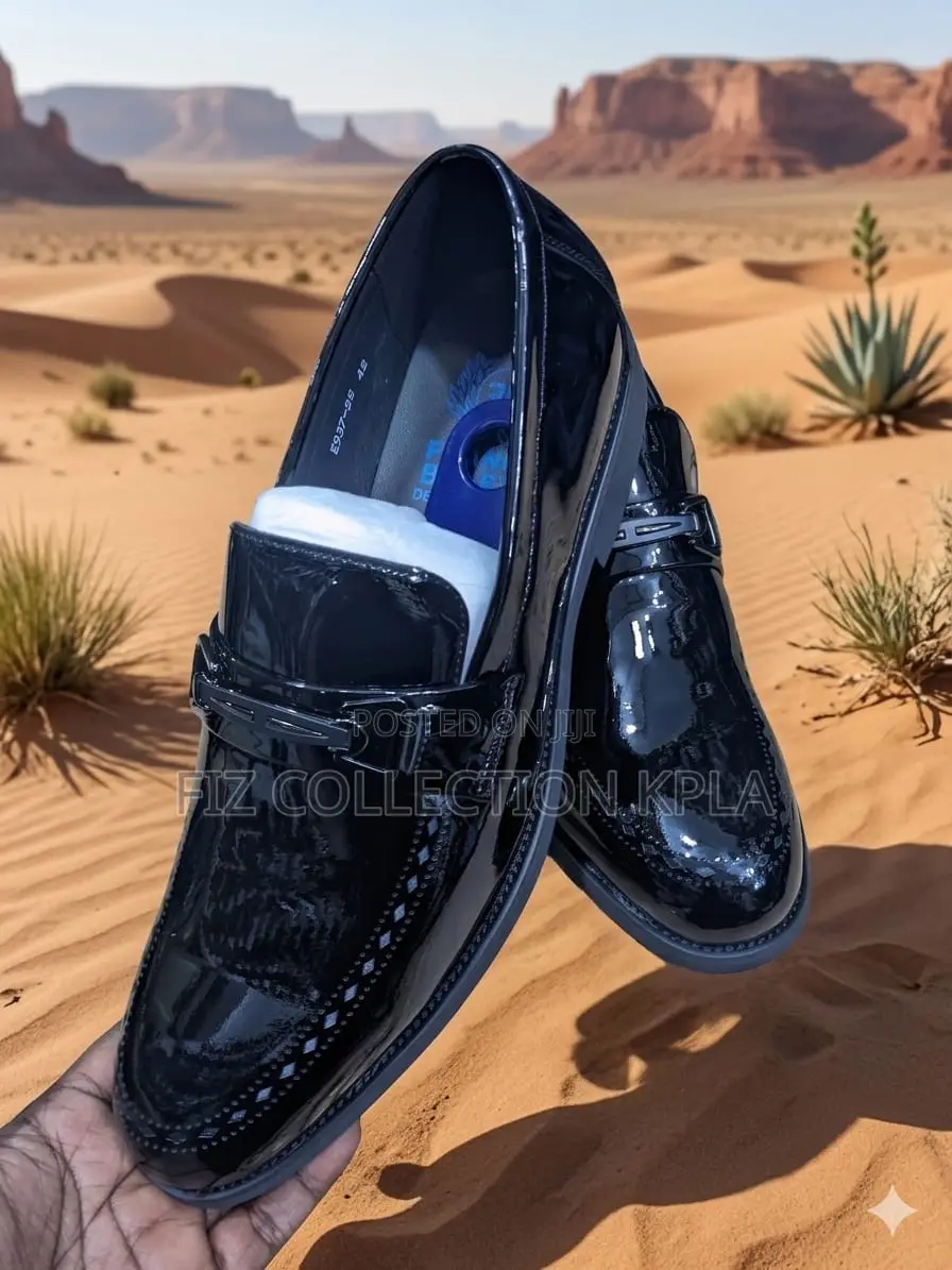 Monarch Gloss Pure Leather Loafer – Black